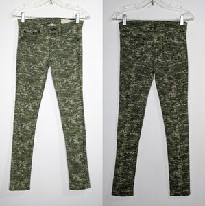 ✨3/$15 Rag and Bone green camo camouflage skinny jeans 26